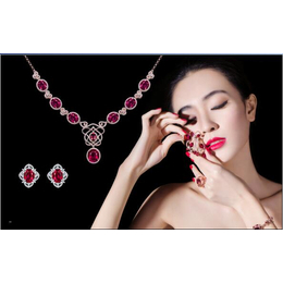 玖鉆彩寶首飾專業與邵陽珠寶首飾加工價格解析